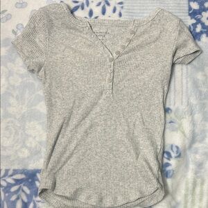 American Eagle Outfitters Light Gray Ribbed Short Sleeve Top